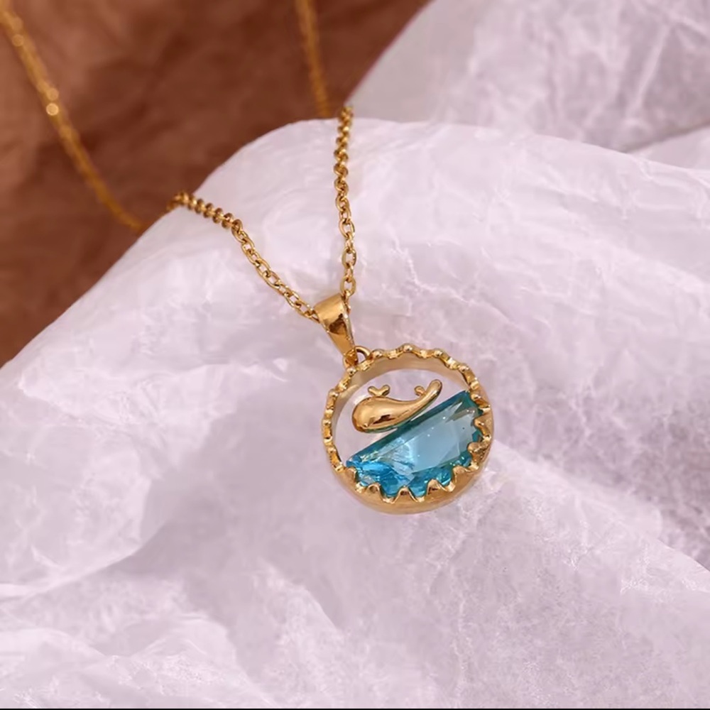 Fish Dolphin Necklace 18K Gold Plated Stainless Steel - Picture 5 of 11